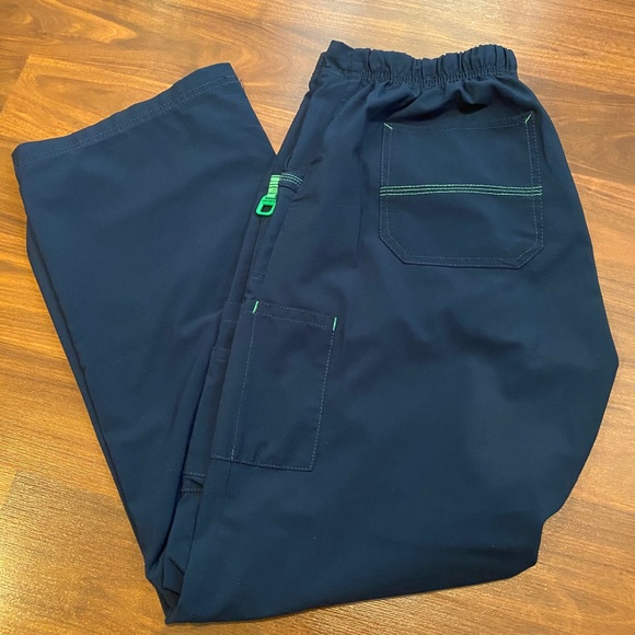 Women’s scrubs